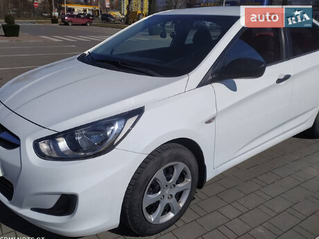 Hyundai Accent 2011