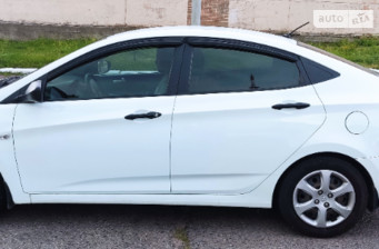 Hyundai Accent 2012