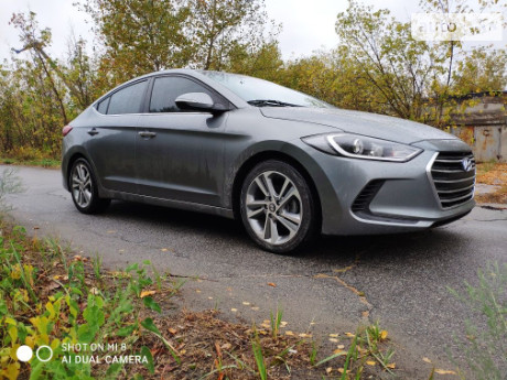 Hyundai Elantra 2017