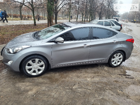 Hyundai Elantra 2012