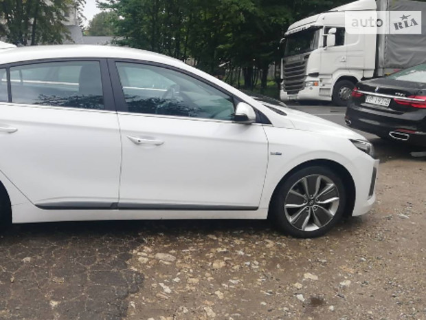 Hyundai Ioniq