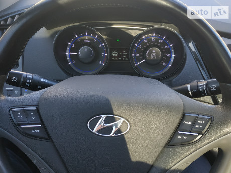 Hyundai Sonata 2012