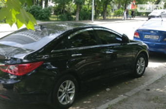 Hyundai Sonata 2011