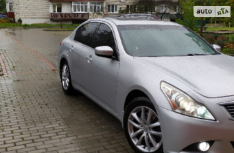 Infiniti G25 2011