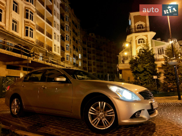 G25 Infiniti G25