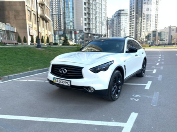 QX70 Infiniti QX70