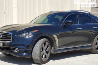 Infiniti QX70  2013