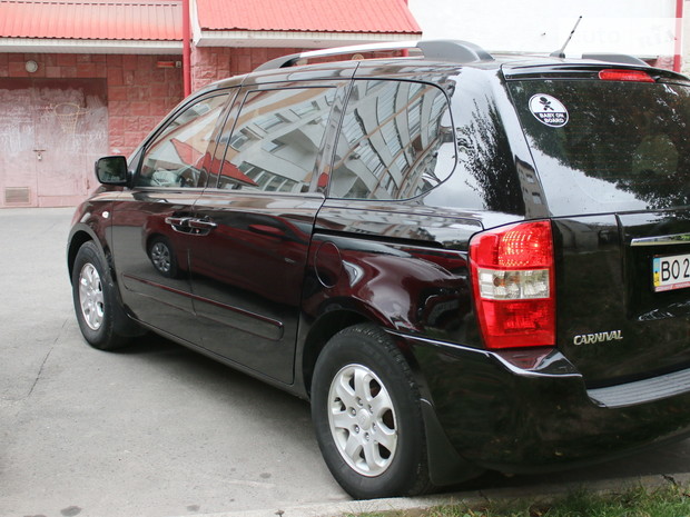 Kia Carnival