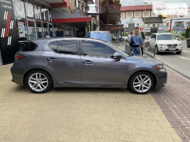 Lexus CT 200h