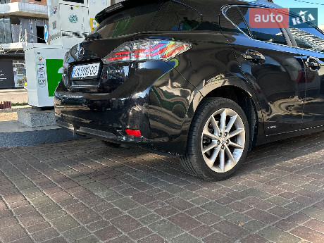 Lexus CT  2011