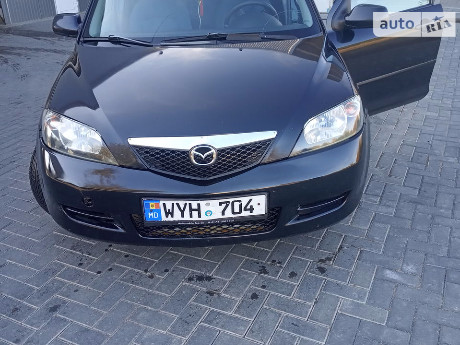 Mazda 2 2005