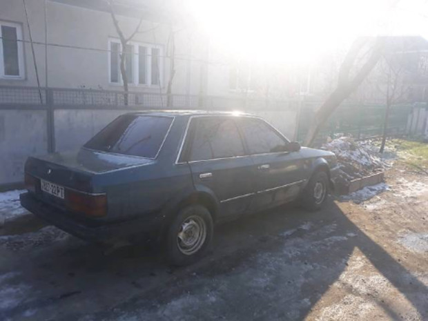 Mazda 323