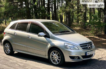 Mercedes-Benz B 180 2010