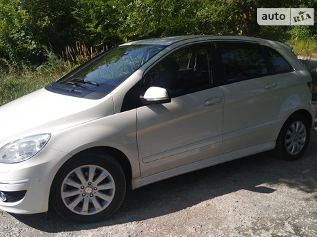 Mercedes-Benz B 180 2011