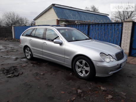 Mercedes-Benz C 270 2003