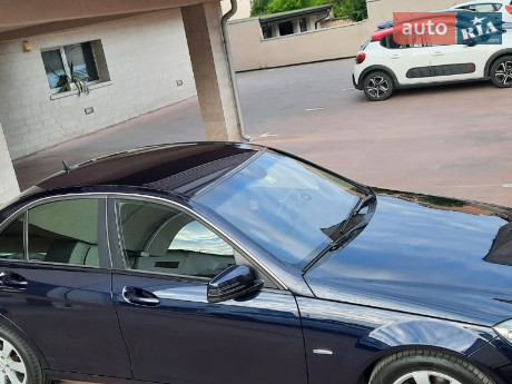 Mercedes-Benz C-Class 2010