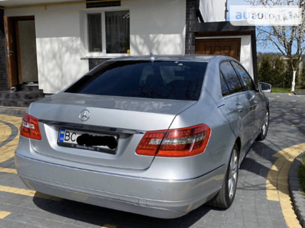 Mercedes-Benz E 200