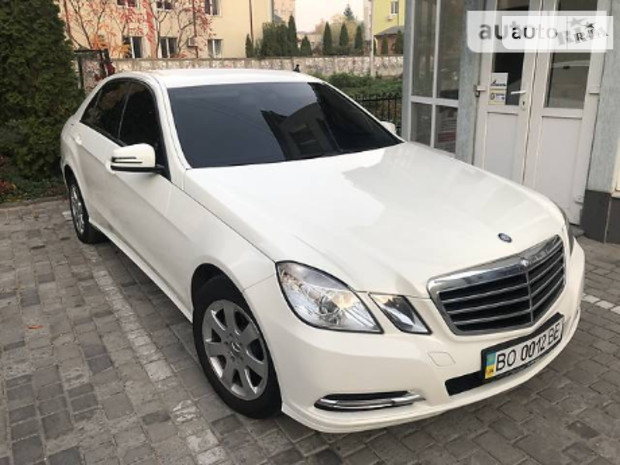 Mercedes-Benz E 200