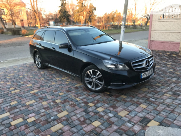 Mercedes-Benz E 200