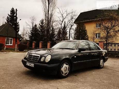 Mercedes-Benz E 220 1999