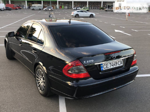 Mercedes-Benz E 220