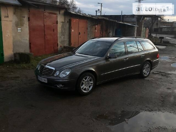 Mercedes-Benz E 220