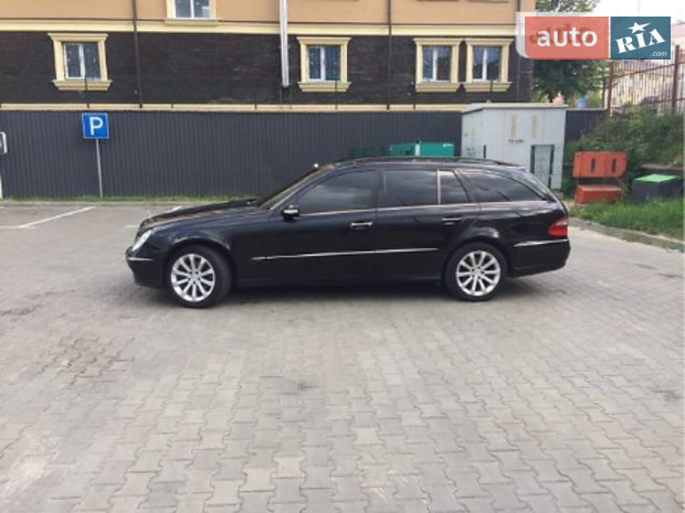 E 220 Mercedes-Benz E 220