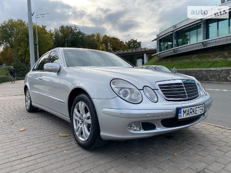 Mercedes-Benz E 220 2004