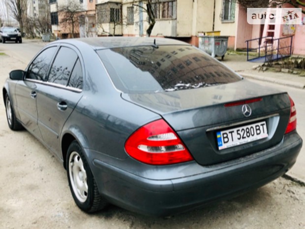 Mercedes-Benz E 220