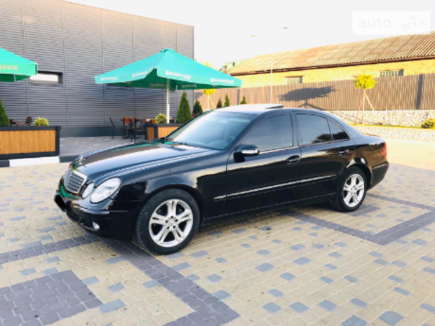 E 220 Mercedes-Benz E 220