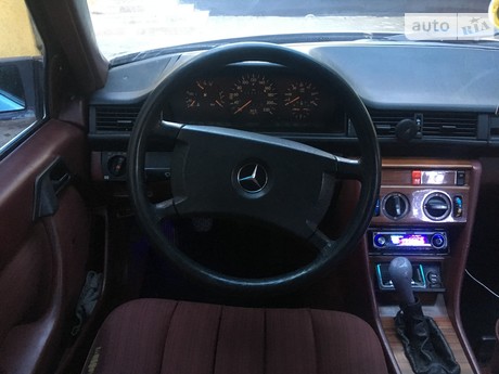 Mercedes-Benz E 250