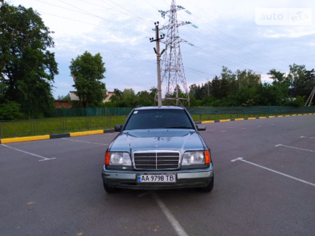 Mercedes-Benz E 250