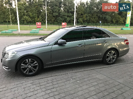 Mercedes-Benz E-Class 2010