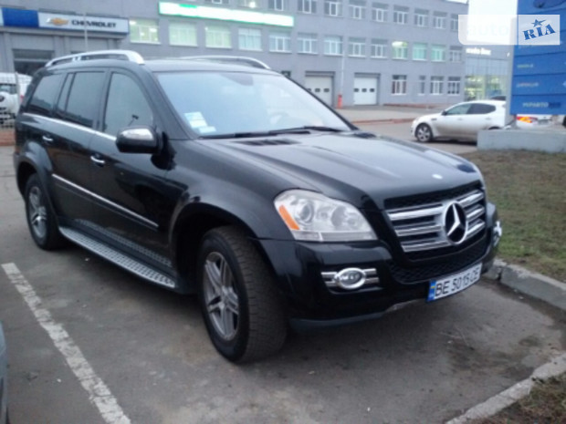 Mercedes-Benz GL 550