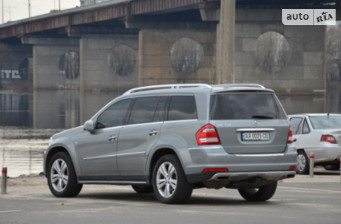 Mercedes-Benz GL-Class  2011