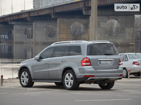 Mercedes-Benz GL-Class 2011