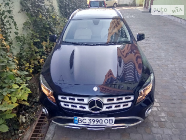 GLA-Class Mercedes-Benz GLA-Class