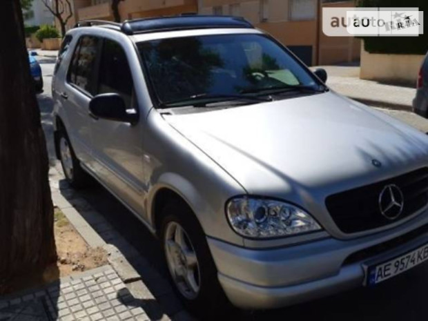 Mercedes-Benz ML 270