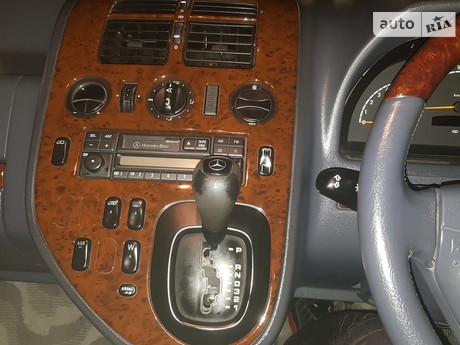 Mercedes-Benz V 230 2000