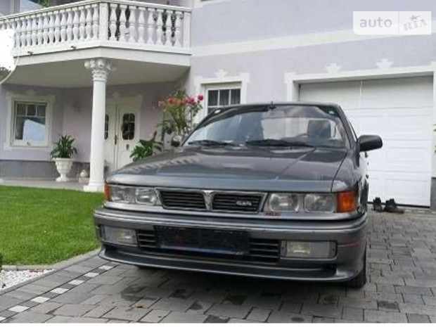 Mitsubishi Galant