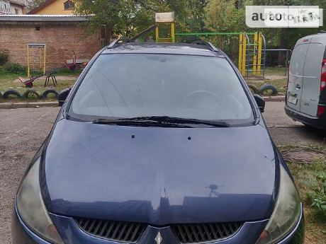 Mitsubishi Grandis 2004