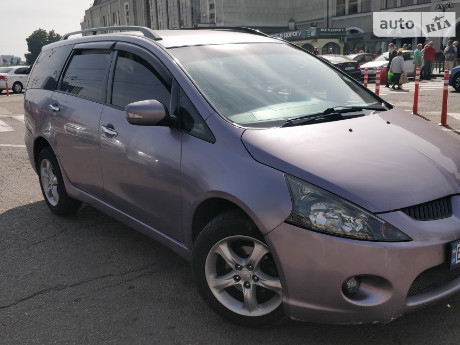 Mitsubishi Grandis 2006