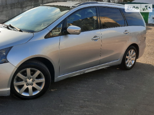 Mitsubishi Grandis