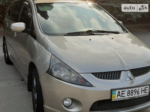 Grandis Mitsubishi Grandis