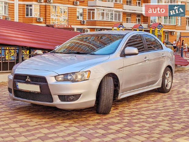 Mitsubishi Lancer