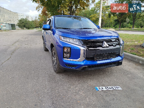 Mitsubishi Outlander Sport 2020