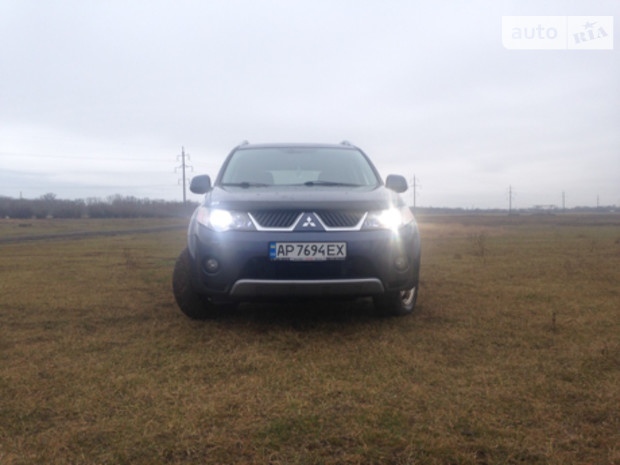 Mitsubishi Outlander XL