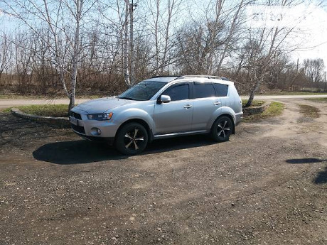 Mitsubishi Outlander 2011