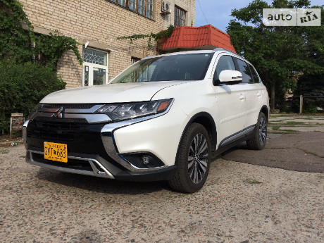 Mitsubishi Outlander 2018