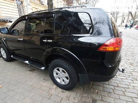 Mitsubishi Pajero Sport 2011